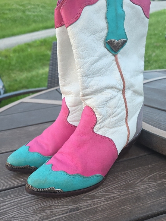 Zodiac Shoes - Vintage 1980's Zodiac Pink, Turquoise & White Women's Western Boots Style 203071